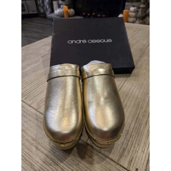 André Assous Women's Gold Leather Clog Mules Size 8 Elegant Casual - Picture 1 of 8